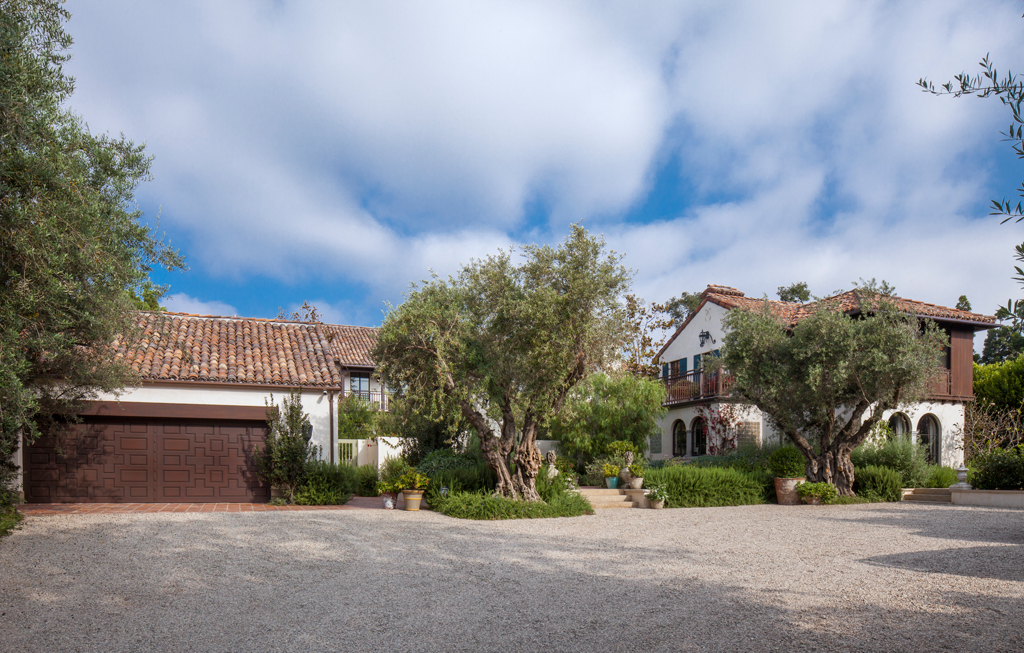 La Mesa Residence Inner Gardens