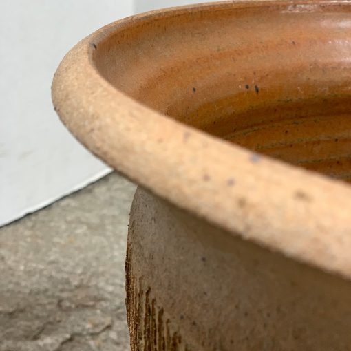 Robert Maxwell & David Cressey pottery planter top edge