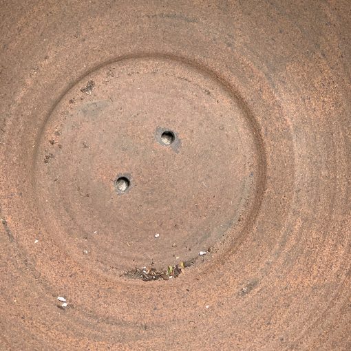 Earthgender mid century pottery, bottom interior