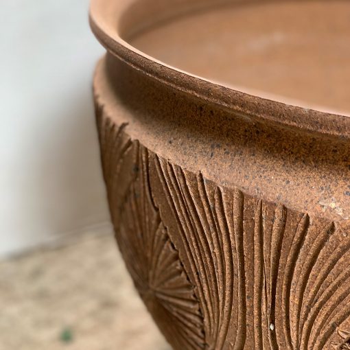 David Cressey & Robert Maxwell teardrop vintage planter, left rim